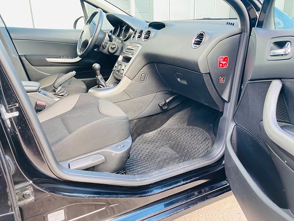 Peugeot 308 6 of 8