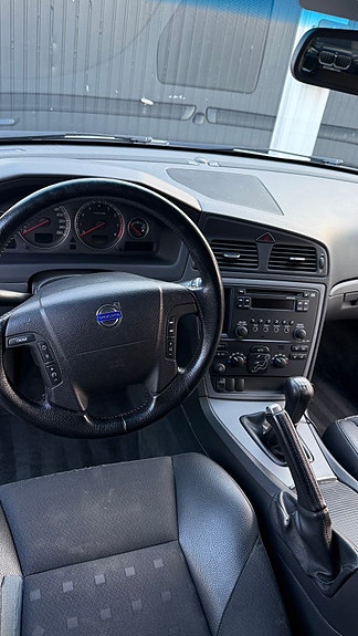 Volvo V70 6 of 12