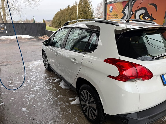 Peugeot 2008 3 of 4