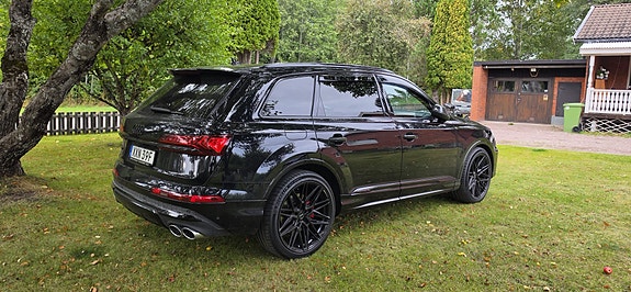 Audi SQ7 4 of 18