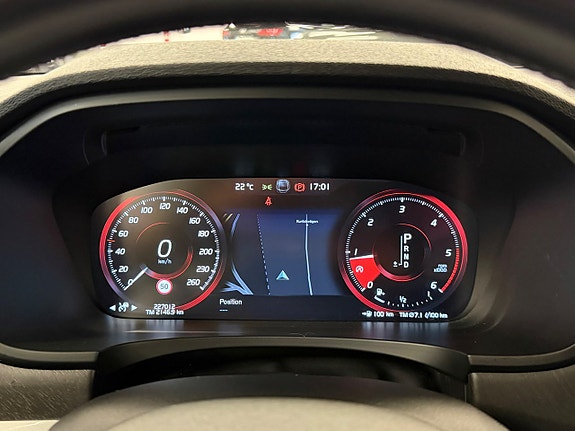 Volvo V90 Cross Country 23 of 26