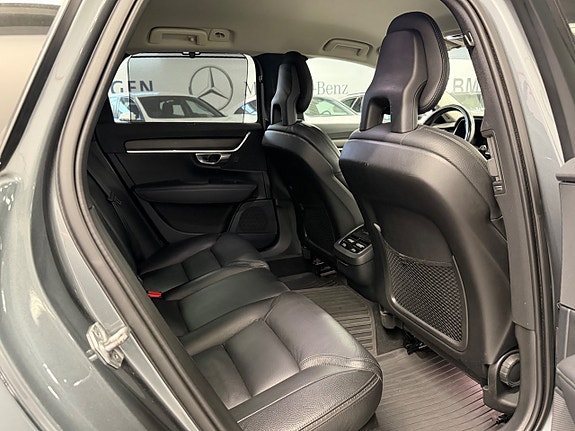 Volvo V90 Cross Country 13 of 26