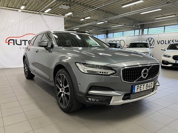 Volvo V90 Cross Country 11 of 26