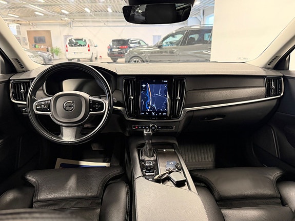 Volvo V90 Cross Country 15 of 26