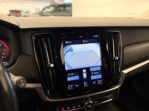 Volvo V90 Cross Country 19 of 26
