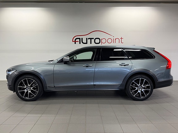 Volvo V90 Cross Country 3 of 26