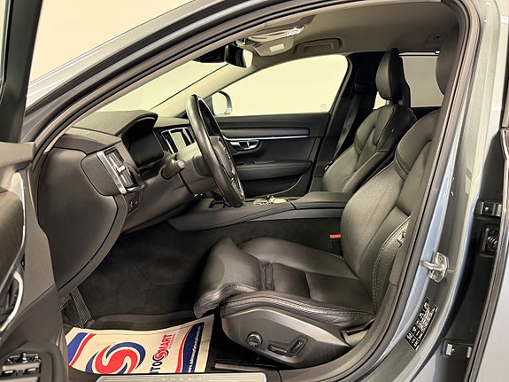 Volvo V90 Cross Country 6 of 26