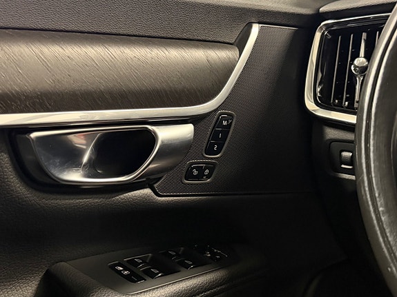 Volvo V90 Cross Country 18 of 26