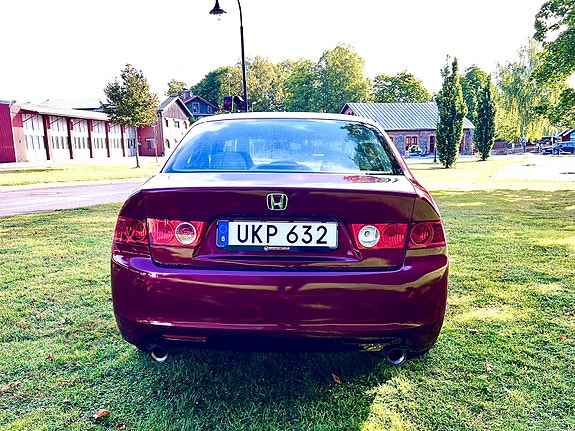 Honda Accord 7 of 15