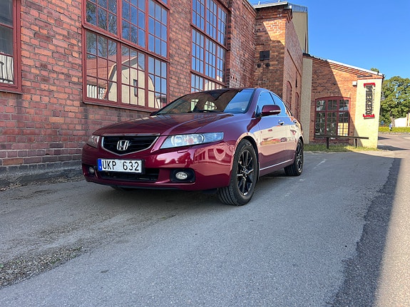Honda Accord 9 of 15