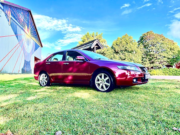 Honda Accord 2 of 15