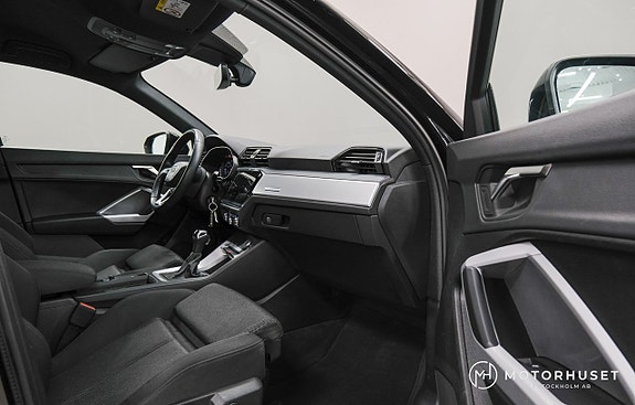 Audi Q3 10 of 27
