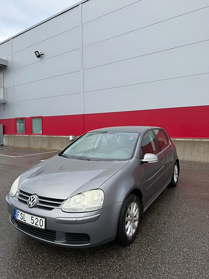 Volkswagen Golf V 3 of 7