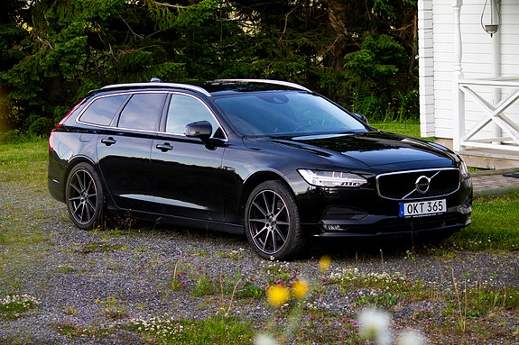 Volvo V90 2 of 11