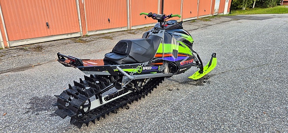 Arctic-cat M8000 Alpha 146 "Kitty Cat" 3 of 5