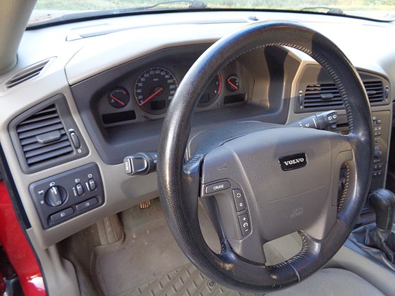 Volvo V70 7 of 30
