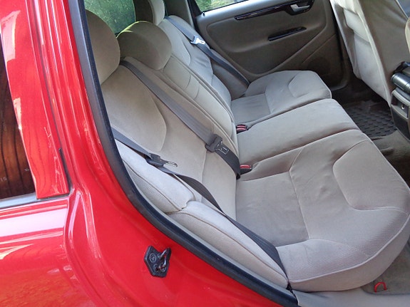 Volvo V70 27 of 30