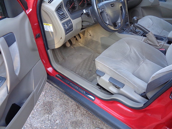 Volvo V70 14 of 30