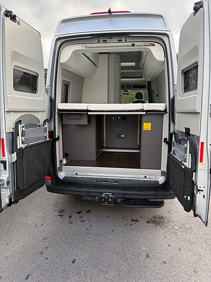 Volkswagen Grand California 680 3 of 12