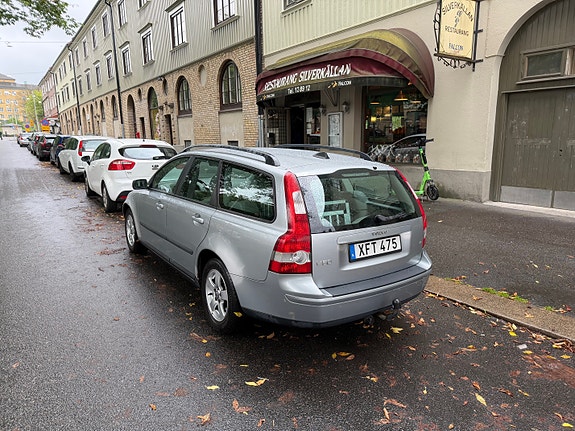 Volvo V50 3 of 6