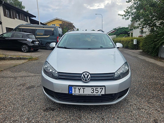 Volkswagen Golf VI 2 of 5