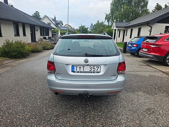 Volkswagen Golf VI 3 of 5