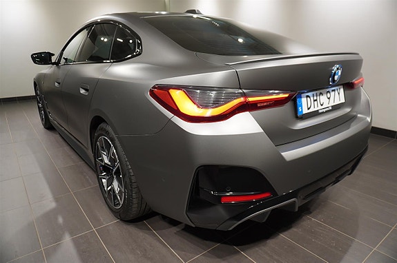 BMW i4 17 of 17