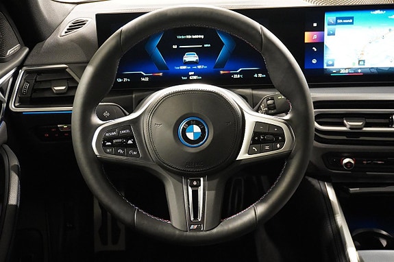 BMW i4 11 of 17