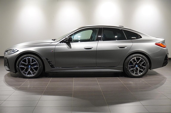 BMW i4 2 of 17