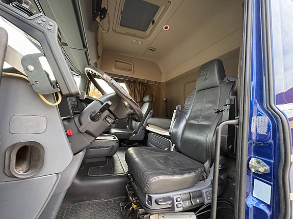 Scania R730 V8 6x4 Lastväxlare / Retarder / Nybesiktad 10 of 12