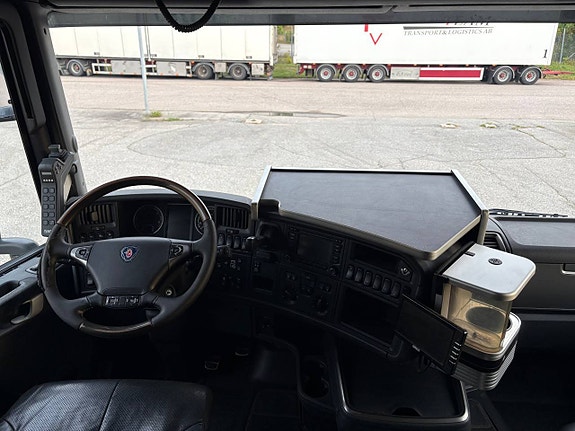 Scania R730 V8 6x4 Lastväxlare / Retarder / Nybesiktad 7 of 12