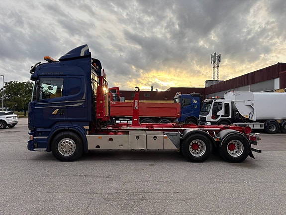 Scania R730 V8 6x4 Lastväxlare / Retarder / Nybesiktad 2 of 12