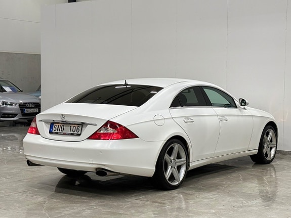 Mercedes-Benz CLS350 5 of 24