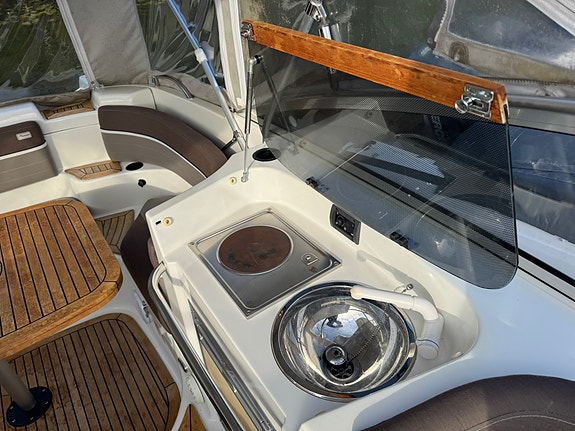 Yamarin 79 DC – Yamaha F250 – endast 160 h – nyservad & mycket välutrustad 4 of 12
