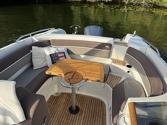 Yamarin 79 DC – Yamaha F250 – endast 160 h – nyservad & mycket välutrustad 8 of 12