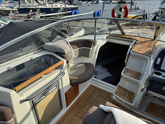 Yamarin 79 DC – Yamaha F250 – endast 160 h – nyservad & mycket välutrustad 5 of 12