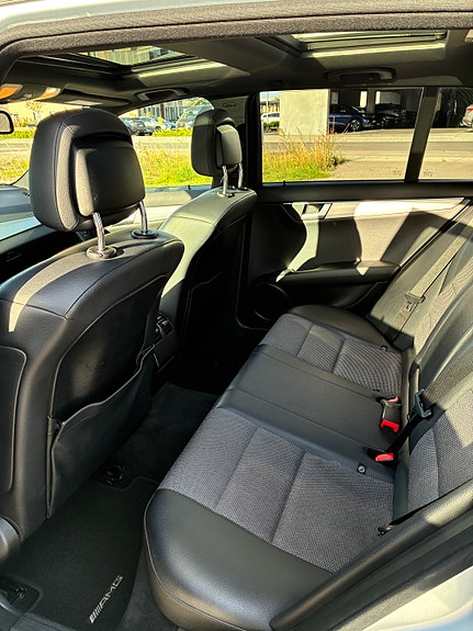 Mercedes-Benz C200 6 of 6
