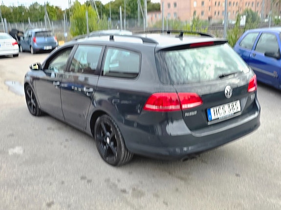 Volkswagen Passat 7 of 17