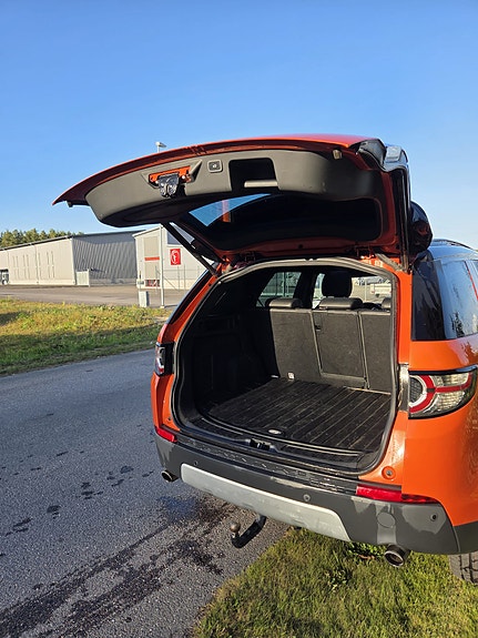 Land Rover Discovery Sport 4 of 8