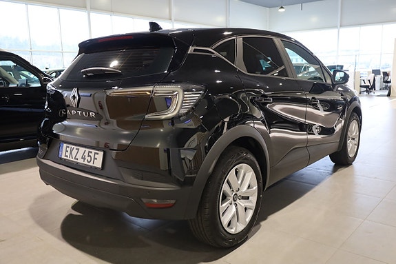 Renault Captur 5 of 26