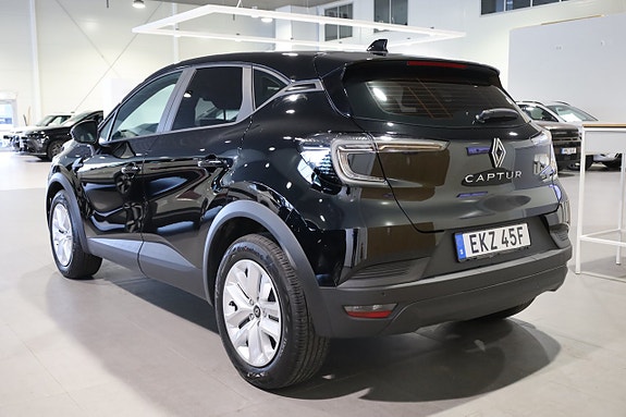 Renault Captur 3 of 26