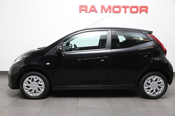 Toyota Aygo 3 of 21