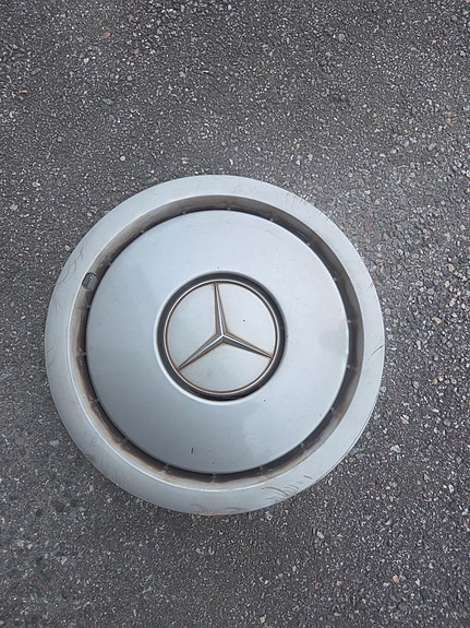 Mercedes-Benz 190 E 16 of 21