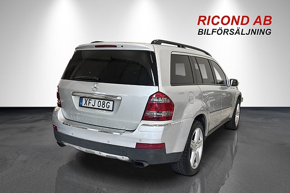 Mercedes-Benz GL320 5 of 18
