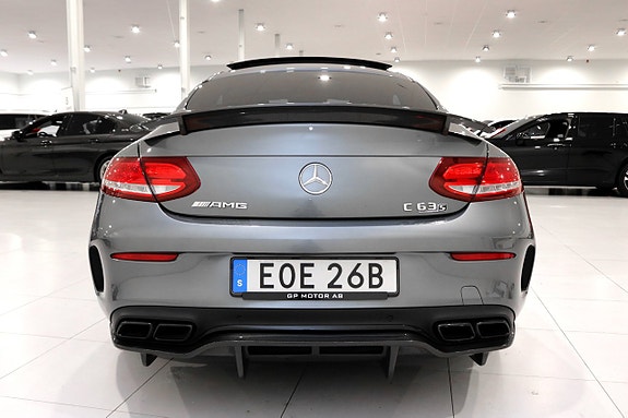 Mercedes-Benz C63 4 of 30