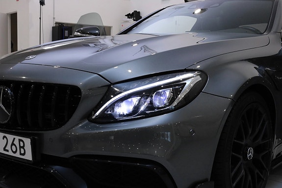 Mercedes-Benz C63 15 of 30