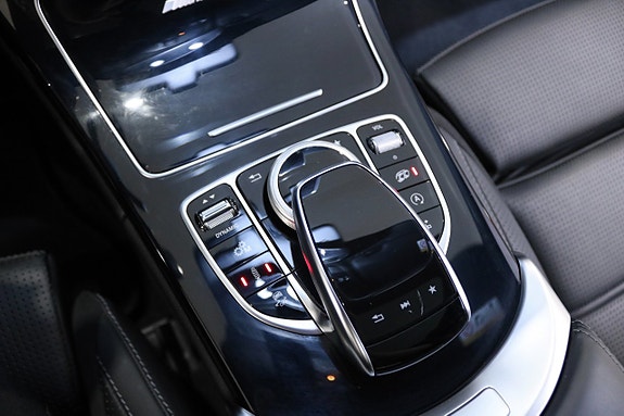 Mercedes-Benz C63 25 of 30