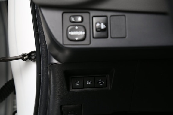 Toyota Yaris 17 of 23