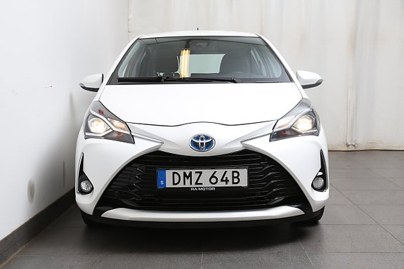 Toyota Yaris 6 of 23
