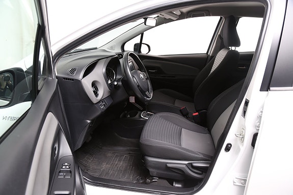 Toyota Yaris 9 of 23